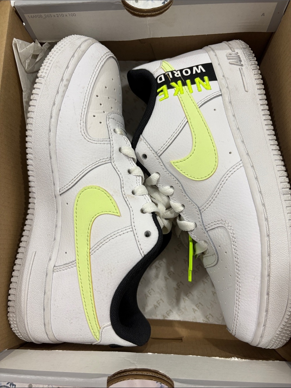 Nike Kids White & Neon Yellow Low-Top Sneakers with Black Lining